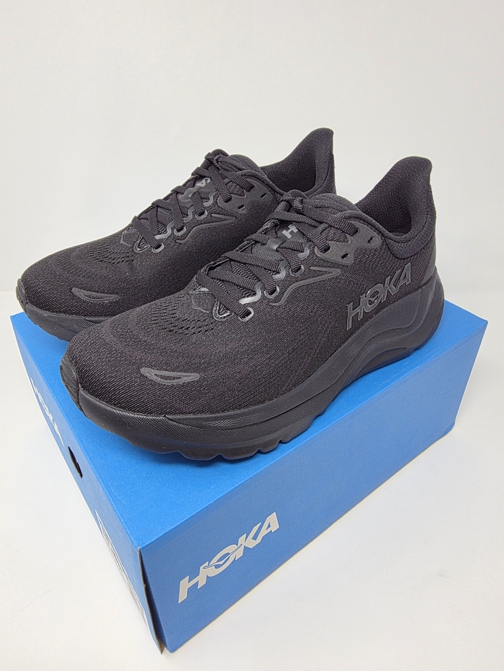 Hoka Women's Arahi US 8 B EU 39 Black Running Sneakers Sports Comfortable Soft